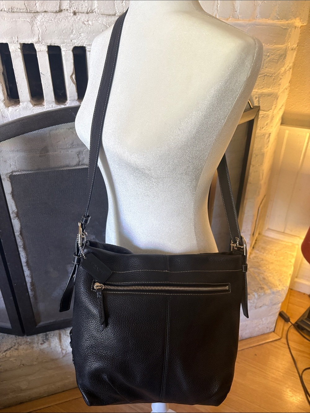 Vintage Y2K Hamptons Coach Black Leather Crossbody Shoulder Bag